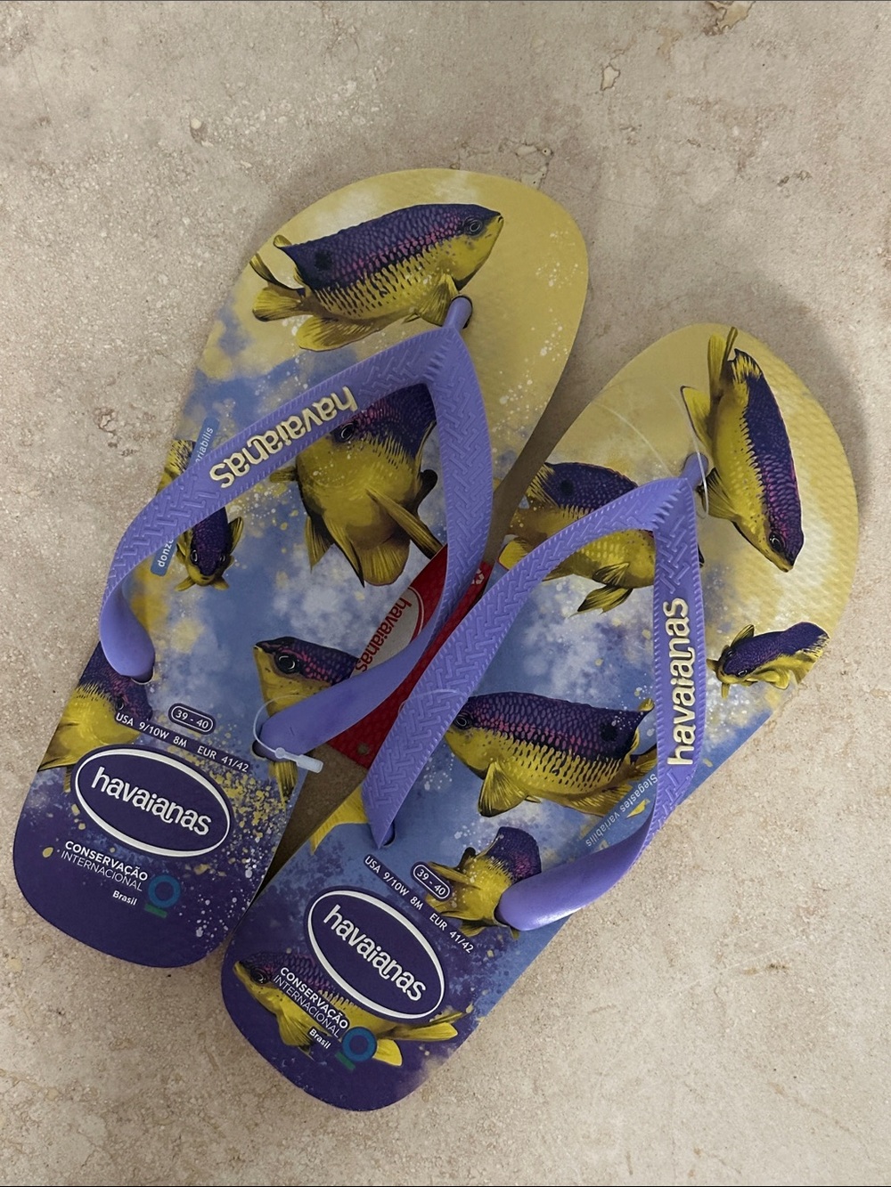 Havaianas Yellow & Purple Tropical Fish Flip Flops • NWT • Size 39/40